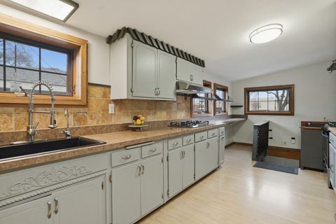 Tiny photo for 2220 139th Street, Blue Island, IL 60406 (MLS # 12554033)