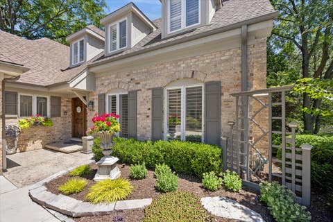 Tiny photo for 9 Tartan Road, Burr Ridge, IL 60527 (MLS # 12707081)