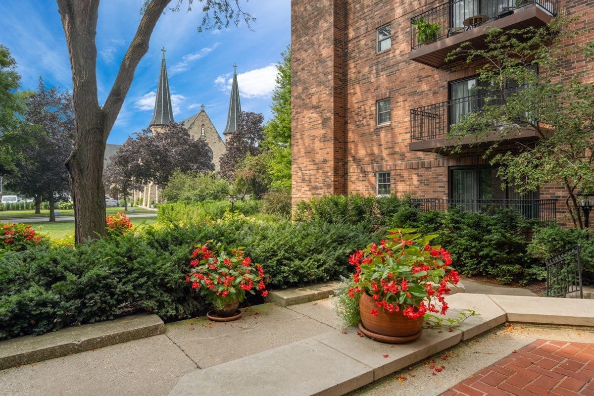 1503 Oak Avenue 410