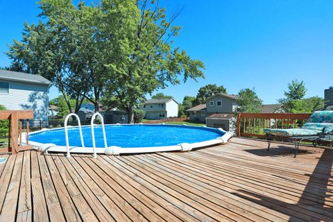 A home in Elk Grove Village