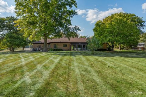 Tiny photo for 9N601 Santa Fe Trail, Elgin, IL 60124 (MLS # 12489105)