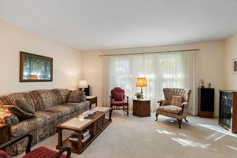 Tiny photo for 1410 Nottingham Lane, Hoffman Estates, IL 60169 (MLS # 12505668)