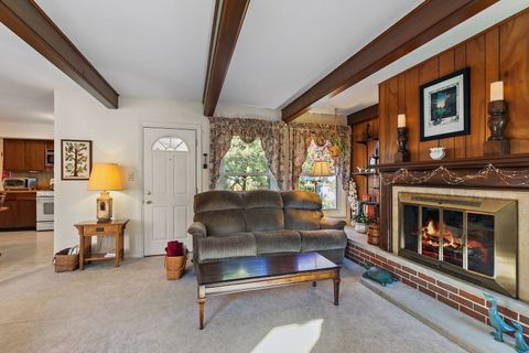 Tiny photo for 1410 Nottingham Lane, Hoffman Estates, IL 60169 (MLS # 12505668)