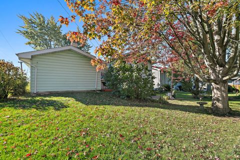 Tiny photo for 1410 Nottingham Lane, Hoffman Estates, IL 60169 (MLS # 12505668)