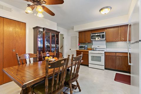 Tiny photo for 1410 Nottingham Lane, Hoffman Estates, IL 60169 (MLS # 12505668)