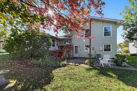 Tiny photo for 1410 Nottingham Lane, Hoffman Estates, IL 60169 (MLS # 12505668)