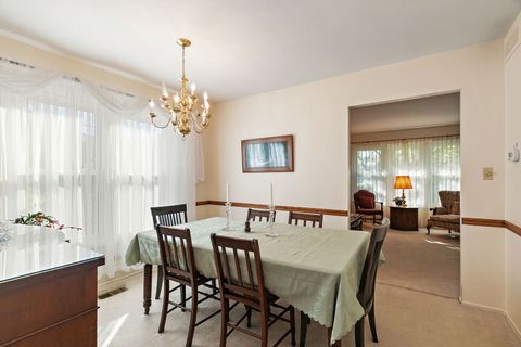 Tiny photo for 1410 Nottingham Lane, Hoffman Estates, IL 60169 (MLS # 12505668)