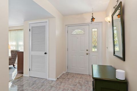 Tiny photo for 1410 Nottingham Lane, Hoffman Estates, IL 60169 (MLS # 12505668)