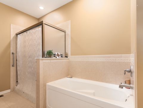 Tiny photo for 2805 Bond Circle #2805, Naperville, IL 60563 (MLS # 12511997)