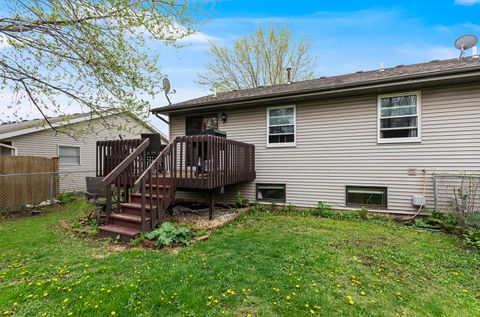 Tiny photo for 605 Davidson Drive #B, Minooka, IL 60447 (MLS # 12629059)