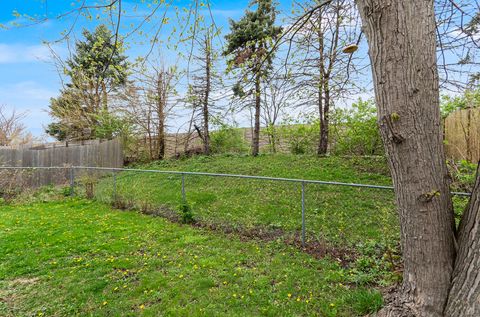 Tiny photo for 605 Davidson Drive #B, Minooka, IL 60447 (MLS # 12629059)