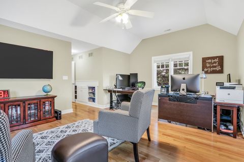 Tiny photo for 5684 Wolf Road, Western Springs, IL 60558 (MLS # 12468738)