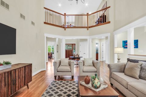 Tiny photo for 5684 Wolf Road, Western Springs, IL 60558 (MLS # 12468738)