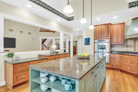 Tiny photo for 5684 Wolf Road, Western Springs, IL 60558 (MLS # 12468738)