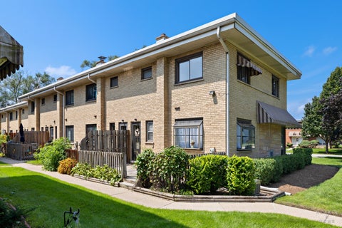 Tiny photo for 980 N Wheeling Road, Mount Prospect, IL 60056 (MLS # 12738195)