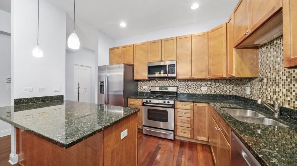 2239 N Lister Avenue 201