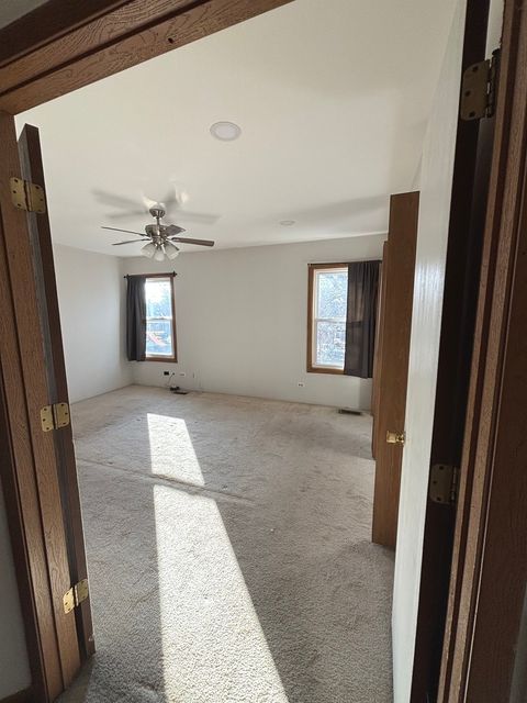 Tiny photo for 1122 Bradbury Circle, Carol Stream, IL 60188 (MLS # 12544928)