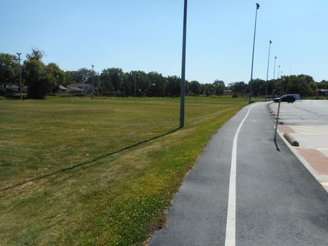 Tiny photo for 184 S Circle Avenue, Bloomingdale, IL 60108 (MLS # 12579111)