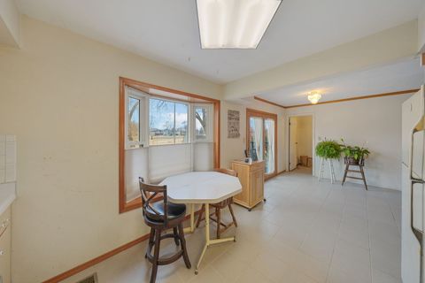 Tiny photo for 184 S Circle Avenue, Bloomingdale, IL 60108 (MLS # 12579111)