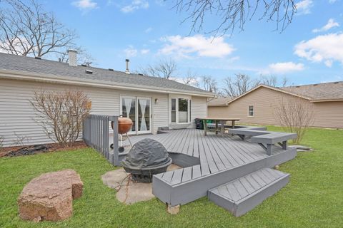Tiny photo for 184 S Circle Avenue, Bloomingdale, IL 60108 (MLS # 12579111)