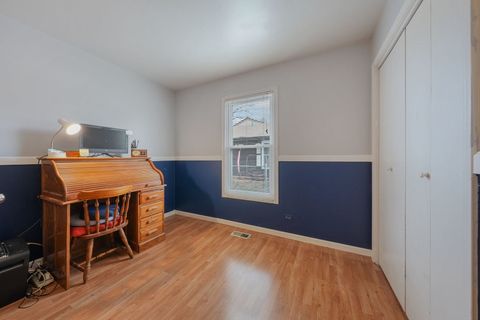 Tiny photo for 184 S Circle Avenue, Bloomingdale, IL 60108 (MLS # 12579111)