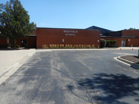 Tiny photo for 184 S Circle Avenue, Bloomingdale, IL 60108 (MLS # 12579111)