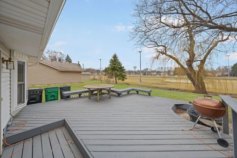 Tiny photo for 184 S Circle Avenue, Bloomingdale, IL 60108 (MLS # 12579111)