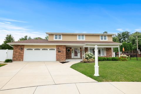 Photo of 11811 OLD SPANISH Trail, Orland Park, IL 60467 (MLS # 12529238)