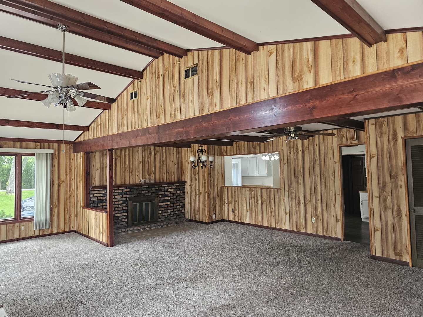 8150 N Thorsen Lane