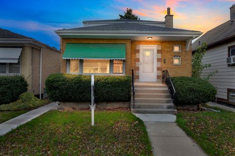 Tiny photo for 6037 S Mason Avenue, Chicago, IL 60638 (MLS # 12506104)