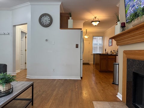 Tiny photo for 867 W Cornelia Avenue #1, Chicago, IL 60657 (MLS # 12686217)