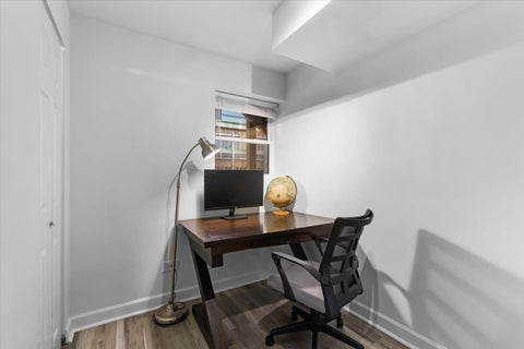 Tiny photo for 867 W Cornelia Avenue #1, Chicago, IL 60657 (MLS # 12686217)