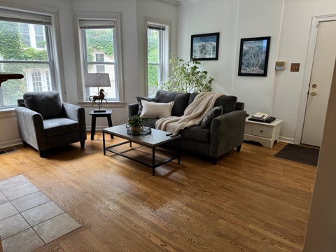 Tiny photo for 867 W Cornelia Avenue #1, Chicago, IL 60657 (MLS # 12686217)