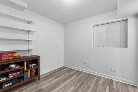 Tiny photo for 867 W Cornelia Avenue #1, Chicago, IL 60657 (MLS # 12686217)