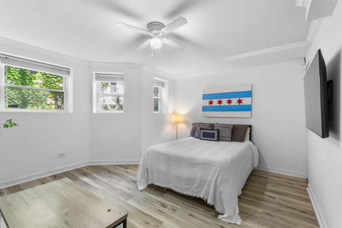 Tiny photo for 867 W Cornelia Avenue #1, Chicago, IL 60657 (MLS # 12686217)