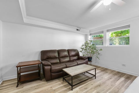 Tiny photo for 867 W Cornelia Avenue #1, Chicago, IL 60657 (MLS # 12686217)