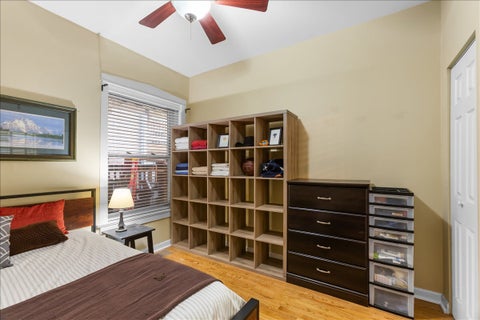 Tiny photo for 867 W Cornelia Avenue #1, Chicago, IL 60657 (MLS # 12686217)