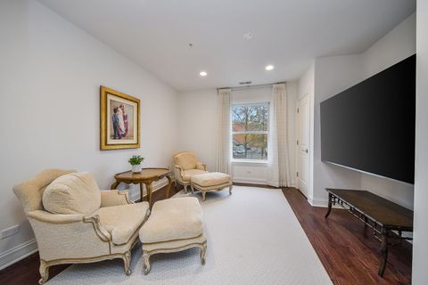 Tiny photo for 462 Pennsylvania Avenue #1S, Glen Ellyn, IL 60137 (MLS # 12498425)