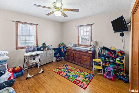 Tiny photo for 7302 HOFFMAN Road, Centralia, IL 62801 (MLS # EB460673)