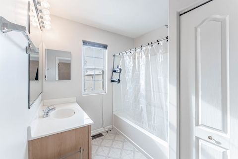 Tiny photo for 271 Stonegate Road, Bolingbrook, IL 60440 (MLS # 12534755)