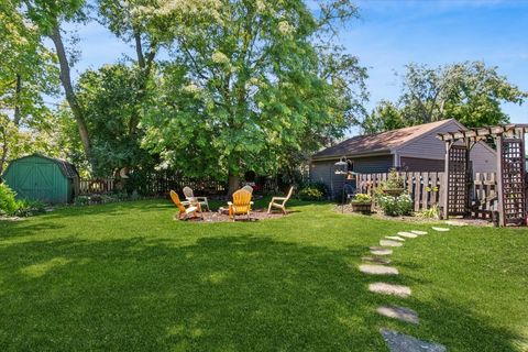 Tiny photo for 4532 Sherwood Avenue, Downers Grove, IL 60515 (MLS # 12678695)