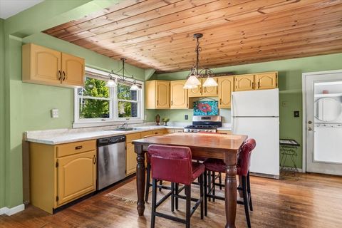 Tiny photo for 4532 Sherwood Avenue, Downers Grove, IL 60515 (MLS # 12678695)