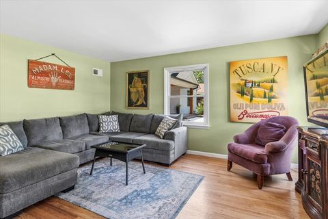 Tiny photo for 4532 Sherwood Avenue, Downers Grove, IL 60515 (MLS # 12678695)