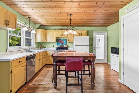 Tiny photo for 4532 Sherwood Avenue, Downers Grove, IL 60515 (MLS # 12678695)