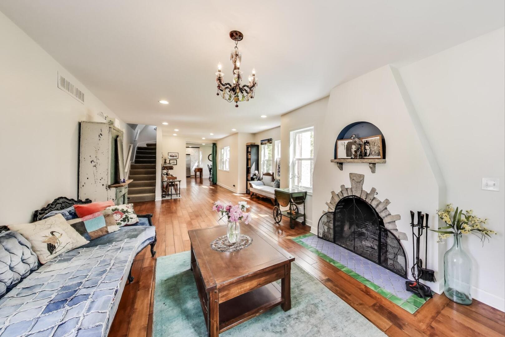 653 Blackstone Place