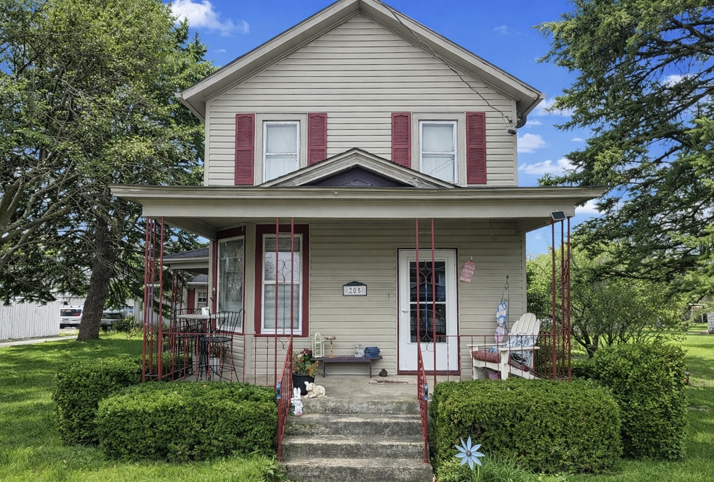 205 N Illini Street