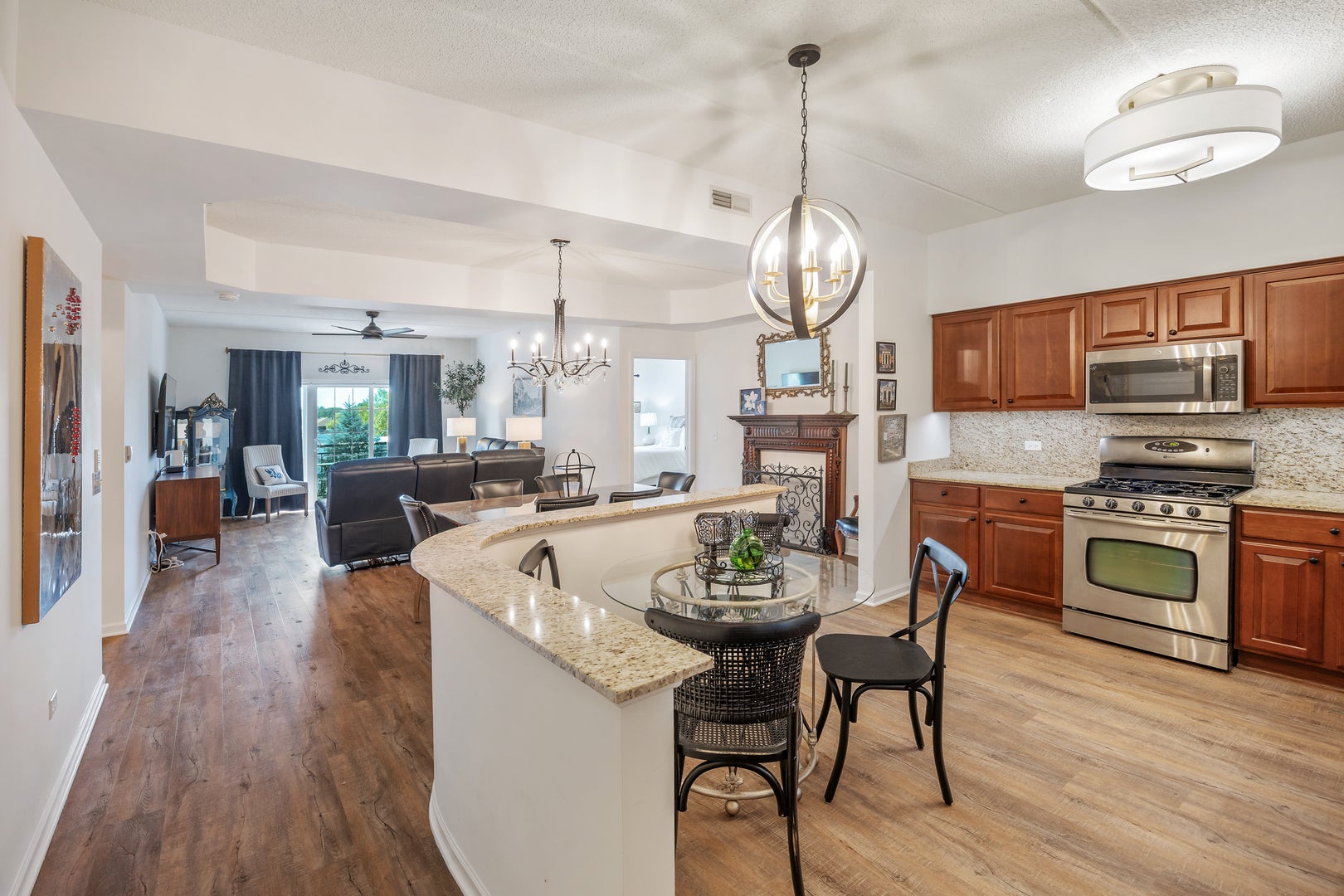 1479 N MILWAUKEE Avenue 307