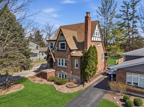 Photo of 4425 Wilson Avenue, Downers Grove, IL 60515 (MLS # 12711339)