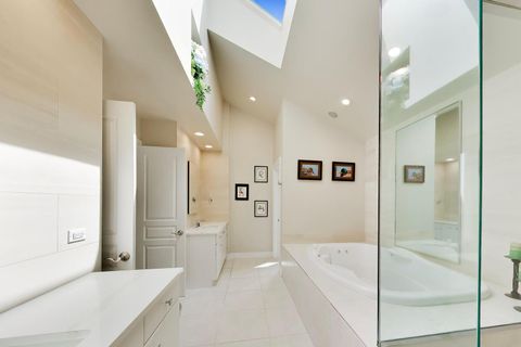 Tiny photo for 1639 Thornwood Lane, Highland Park, IL 60035 (MLS # 12620078)
