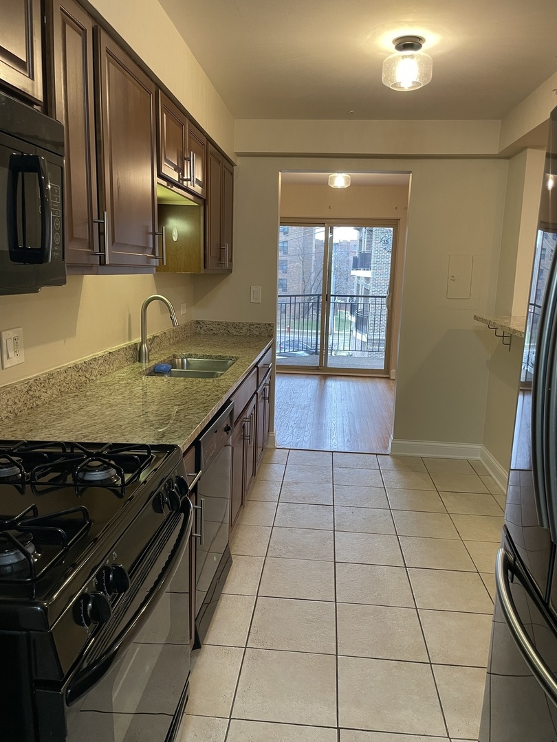 1 N CHESTNUT Avenue 1E